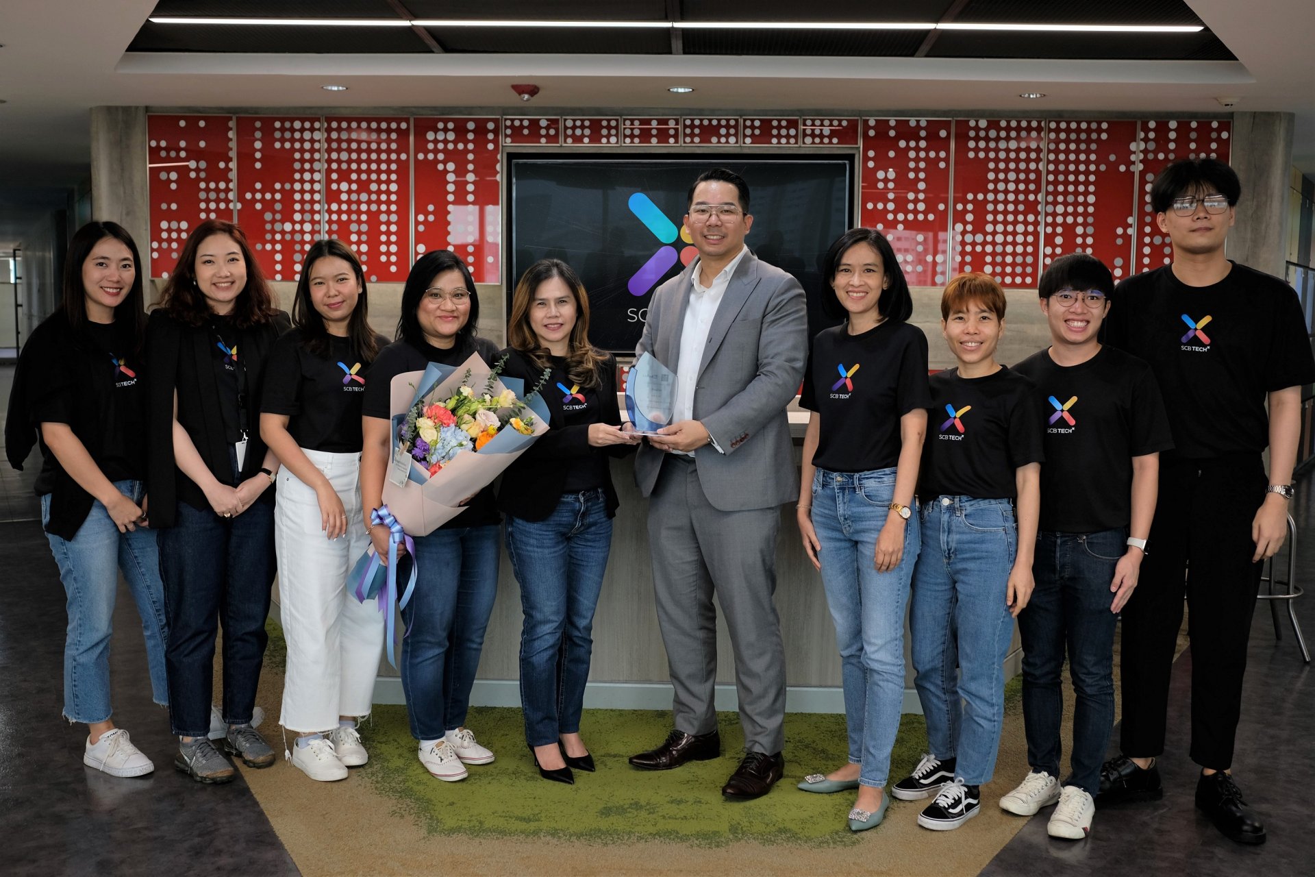 SCB TechX ติดอันดับ Top 3 รางวัล LinkedIn Talent Awards 2022  SCB TechX ติดอันดับ Top 3 รางวัล LinkedIn Talent Awards 2022