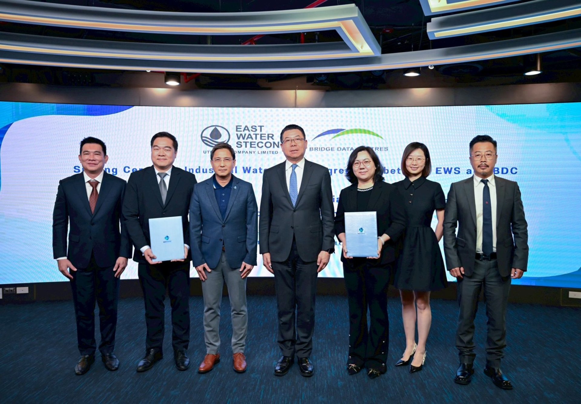 EASTW-STECON ยิ้ม หลังบริษัทร่วมทุน ได้สัญญาผลิตน้ำให้ Hyperscale Data Center ที่ชลบุรี  EASTW-STECON ยิ้ม หลังบริษัทร่วมทุน ได้สัญญาผลิตน้ำให้ Hyperscale Data Center ที่ชลบุรี