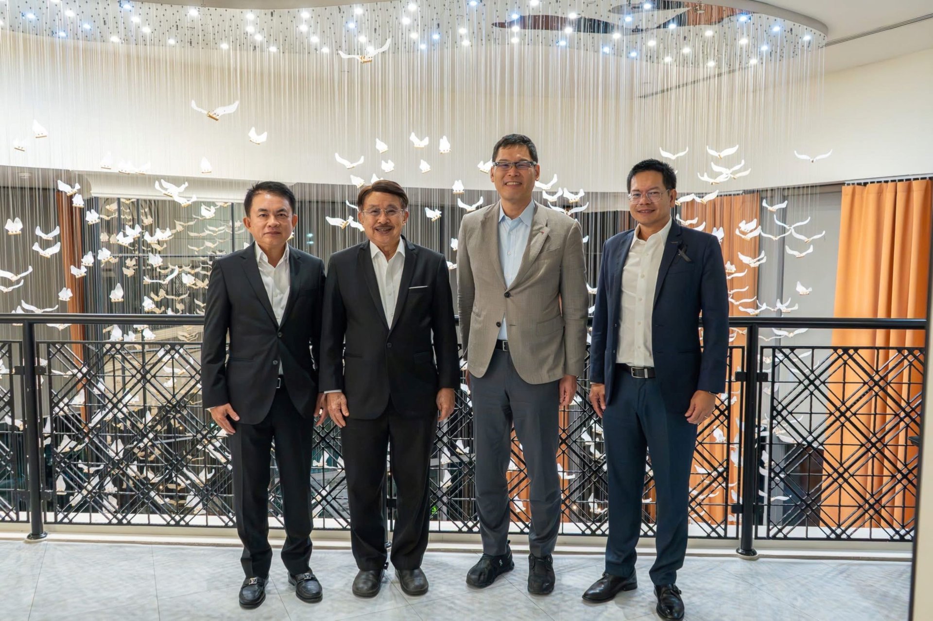 DTCENT ร่วมกับพันธมิตร YES และ BRS วางหมากรุกผู้นำโซลูชันเพื่อการขนส่งอัจฉริยะอย่างครบวงจร