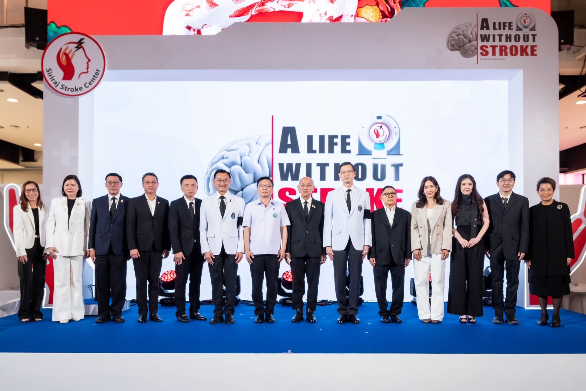 PTG ผนึก รพ.ศิริราช สร้างปรากฎการณ์ใช้สถานีบริการน้ำมันพีที เป็นจุดจอดรถรักษาอัมพาตเคลื่อนที่ เพิ่มโอกาสรอดชีวิตผู้ป่วยโรคหลอดเลือดสมอง