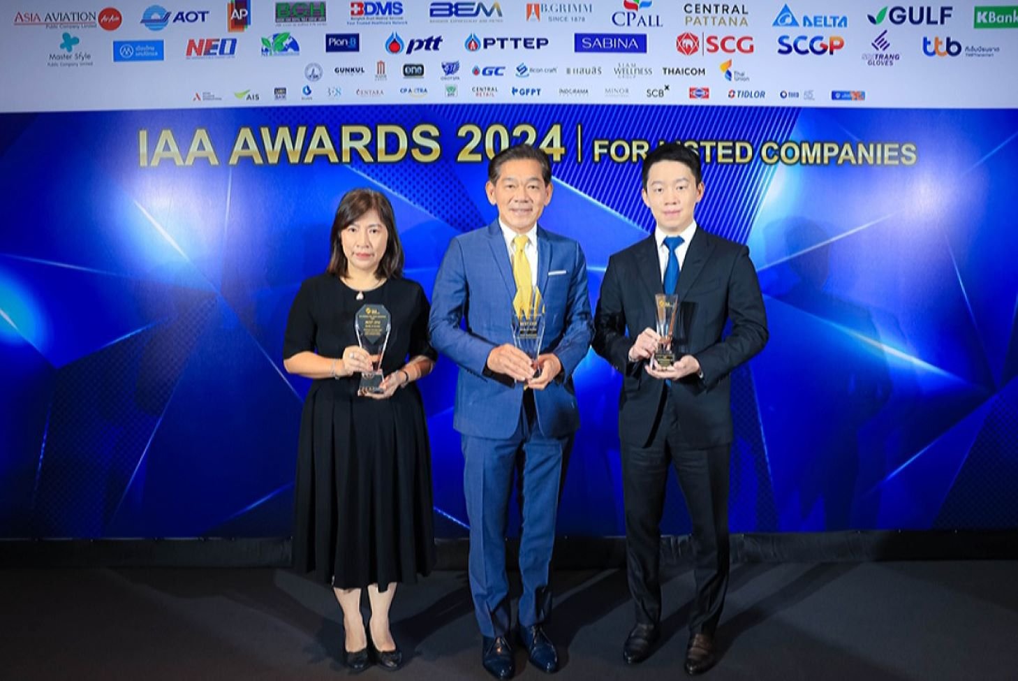MAJOR รับ 3 รางวัลใหญ่ Best CEO Best CFO และ Best IR จากสมาคมนักวิเคราะห์การลงทุน