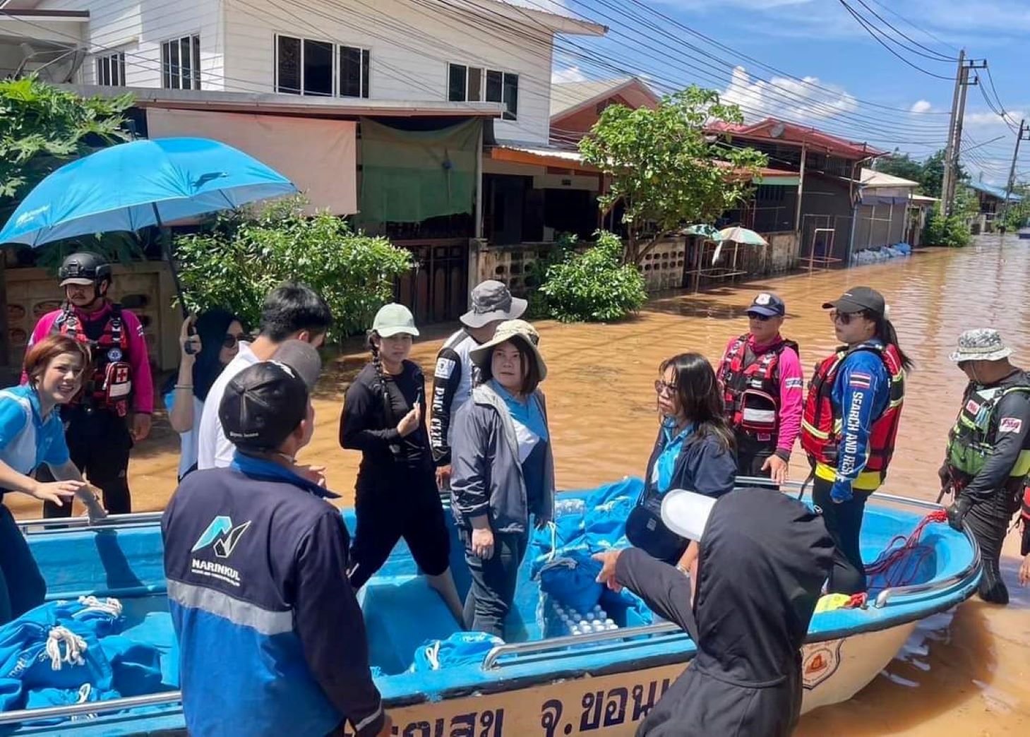  กรุงไทยร่วมกับกระทรวงการคลัง ลงพื้นที่ช่วยผู้ประสบอุทกภัยภาคเหนือ และอีสาน