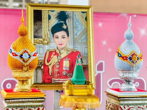  พิธีถวายพระพรชัยมงคล สมเด็จพระนางเจ้าฯ พระบรมราชินี