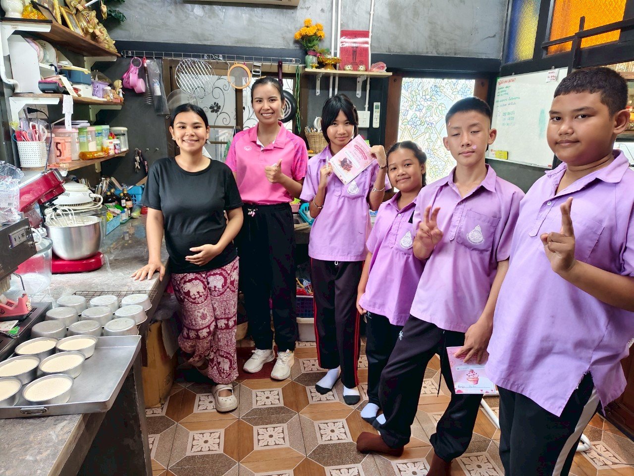 กลุ่มคัพเค้ก+ กลุุ่มบราวนี่ ร้าน "บ้านสวนนพเก้า"