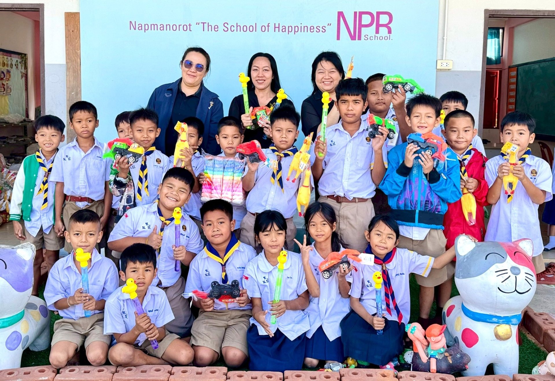 ภาพบรรยากาศการจับฉลากของขวัญ ของรางวัล "วันเด็ก 69"