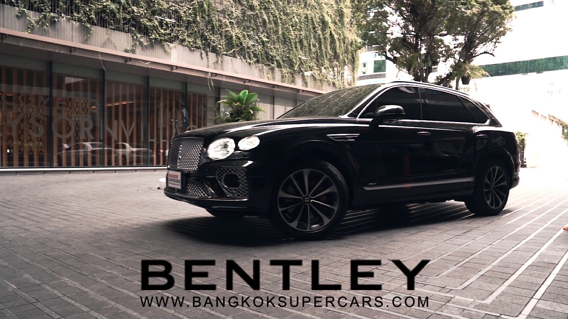 ให้เช่ารถ BENTLEY BENTAYGA รถหรูให้เช่าเบนท์ลีย์  ให้เช่ารถ BENTLEY BENTAYGA รถหรูให้เช่าเบนท์ลีย์