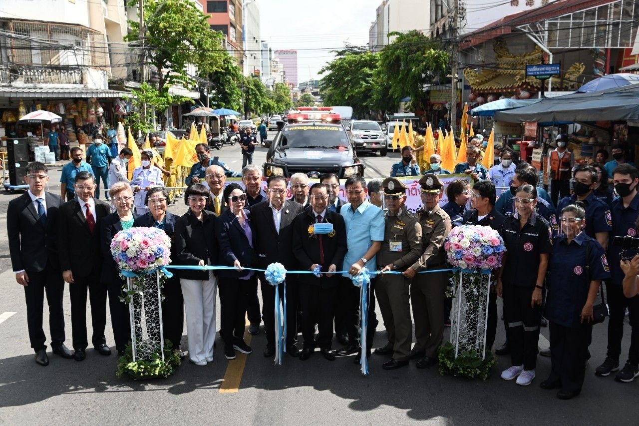 'ป่อเต็กตึ๊ง'ยกคาราวานแจกจ่ายสิ่งของผู้ยากไร้50เขตทั่วกรุง  'ป่อเต็กตึ๊ง'ยกคาราวานแจกจ่ายสิ่งของผู้ยากไร้50เขตทั่วกรุง