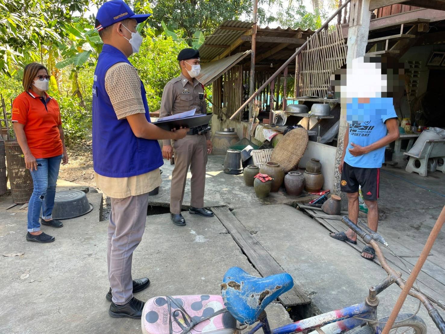 ปกครองแสวงหาจับมือตำรวจเปิดปฏิบัติการ ดาวกระจายค้นหาผู้เสพทุกตำบล ปกครองแสวงหาจับมือตำรวจเปิดปฏิบัติการ ดาวกระจายค้นหาผู้เสพทุกตำบล