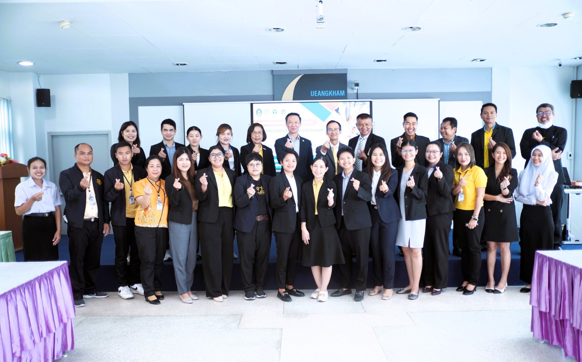 มรภ.หมู่บ้านจอมบึง-สสจ.ฯ-อบจ.ราชบุรี ทำMOUส่งเสริมพัฒนาสาธารณสุข-การศึกษา มรภ.หมู่บ้านจอมบึง-สสจ.ฯ-อบจ.ราชบุรี ทำMOUส่งเสริมพัฒนาสาธารณสุข-การศึกษา