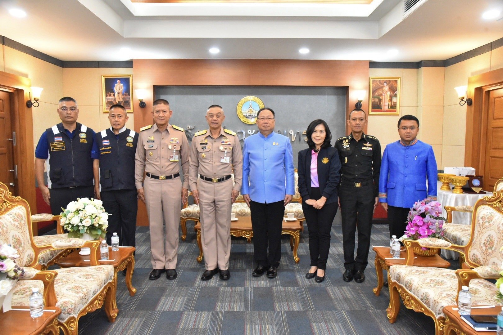 "ผบ.ทร."ลงพื้นที่ตรวจเยี่ยม หน่วย"ศรชล."ในพื้นที่เมืองฉะเชิงเทรา "ผบ.ทร."ลงพื้นที่ตรวจเยี่ยม หน่วย"ศรชล."ในพื้นที่เมืองฉะเชิงเทรา