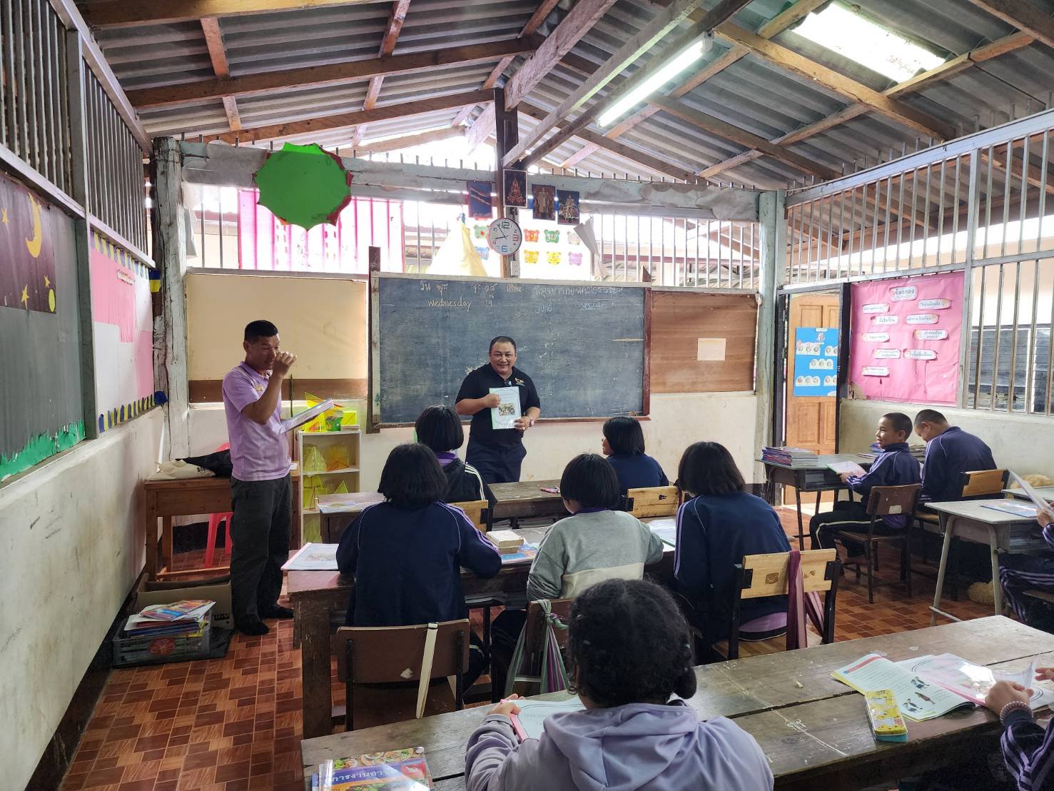 "มูลนิธิพุทธรักษา"ลงพื้นที่เยี่ยมชม การสอนภาษาอังกฤษโรงเรียนตชด.บ้านแม่ลอง