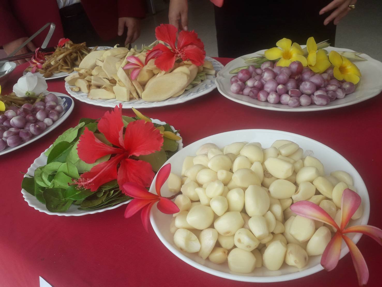 เผยสูตรเด็ดสมุนไพรต้านโควิดฯ แม่บ้านตำรวจชัยภูมิทำเอง-แจกเอง