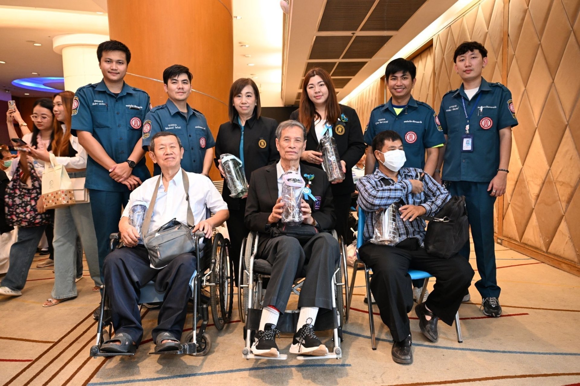 "ป่อเต็กตึ๊ง"มอบของขวัญแก่ผู้พิการ งานวันคนพิการ ครั้งที่ 55 ประจำปี 67  "ป่อเต็กตึ๊ง"มอบของขวัญแก่ผู้พิการ งานวันคนพิการ ครั้งที่ 55 ประจำปี 67