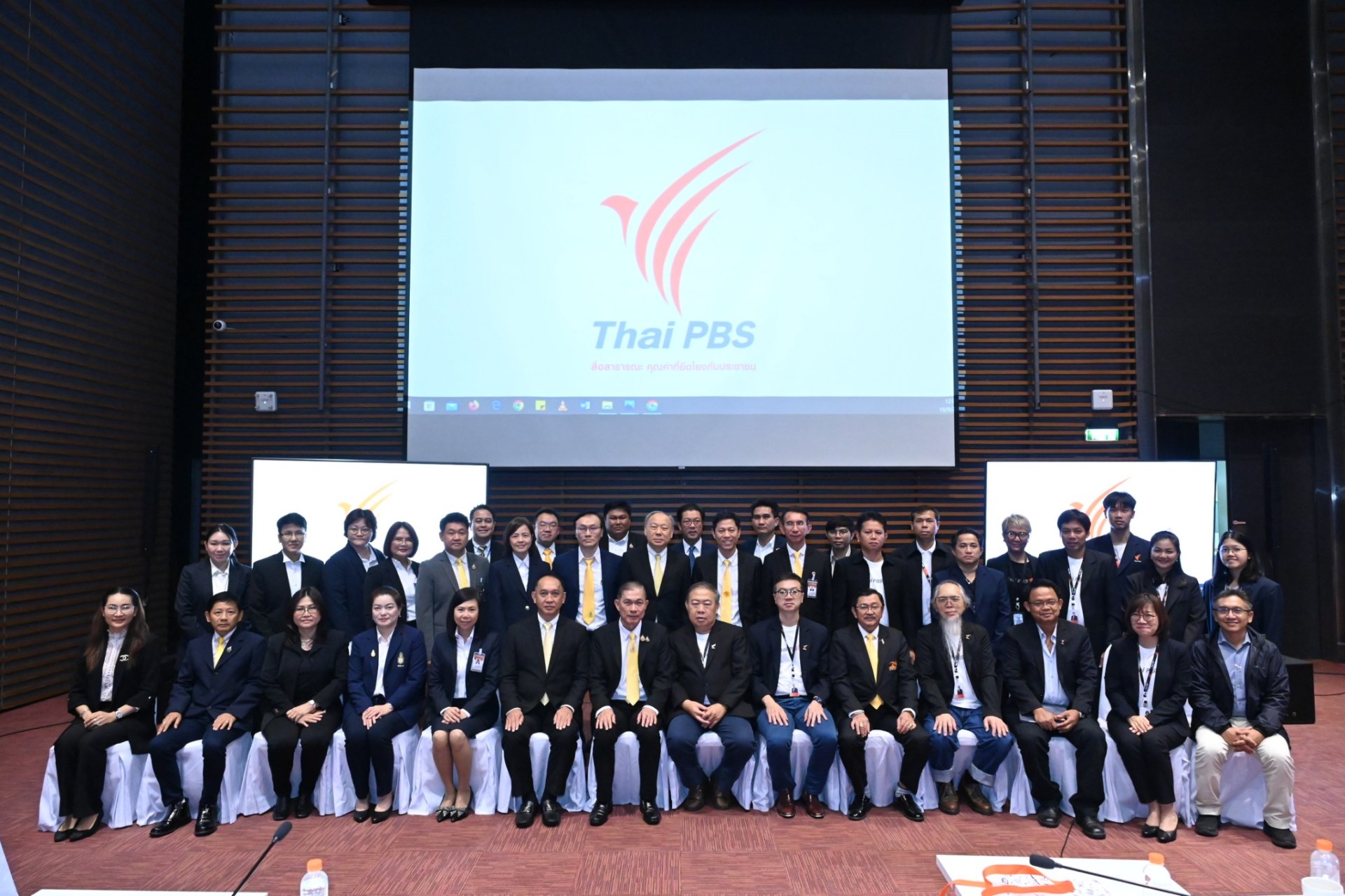 อนุกมธ.ไอซีที วุฒิสภา หารือเข้มไทยพีบีเอส วางแผนรับมือใบอนุญาตทีวีดิจิทัลหมดอายุ
