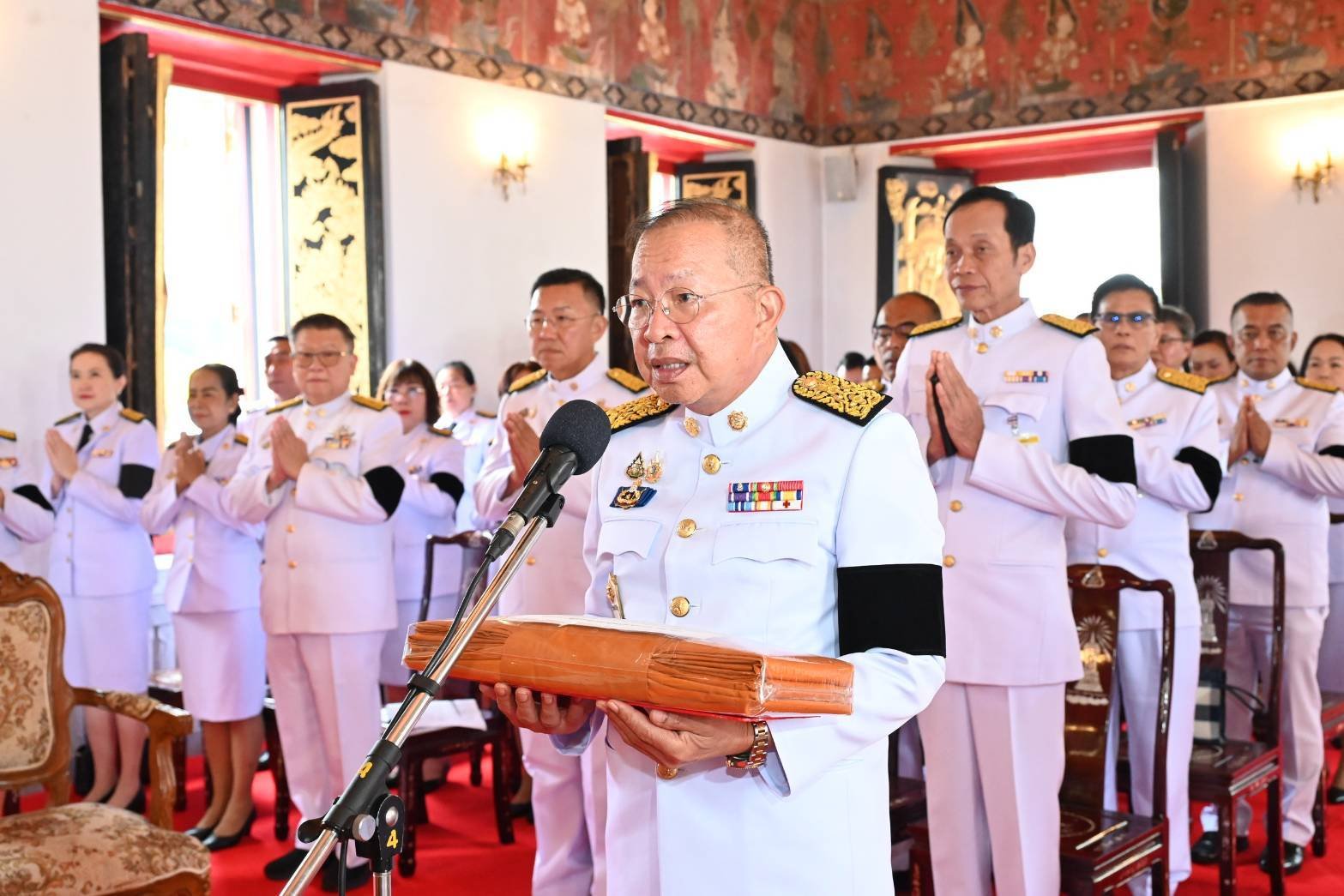 "ประธานวุฒิสภา"ถวายผ้าพระกฐินพระราชทาน ประจำปี 2568  