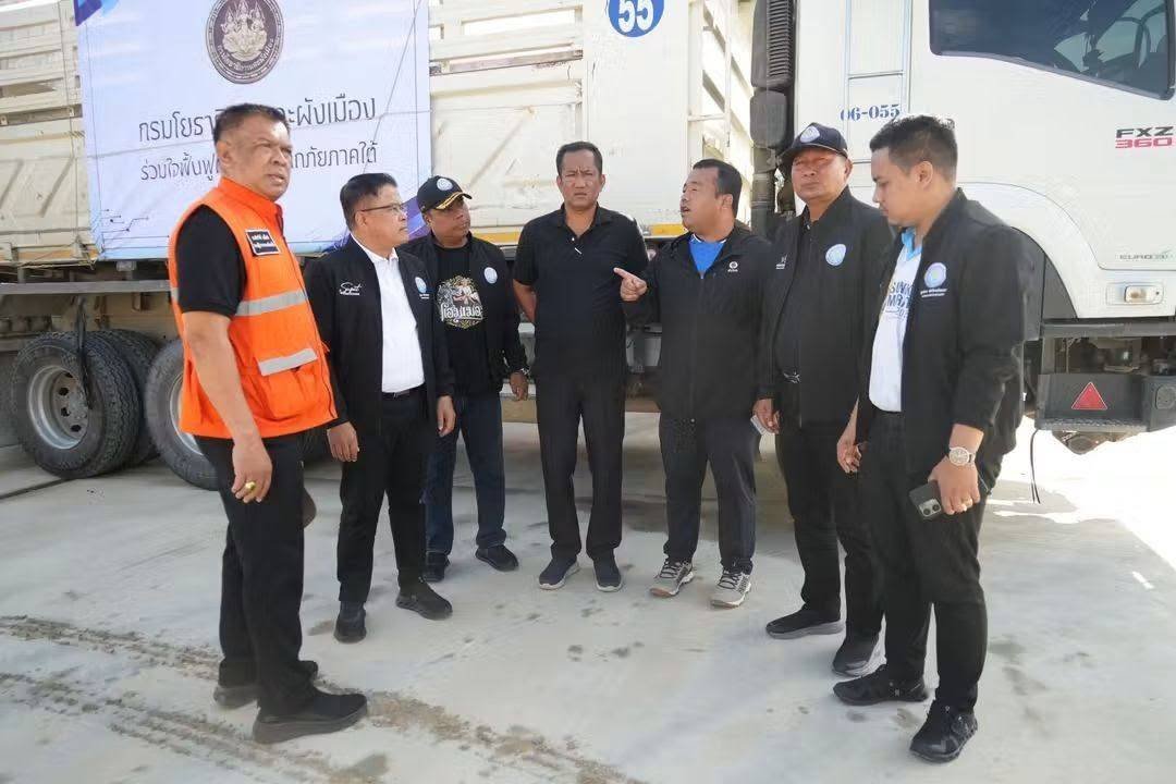 "นายกอบจ.สงขลา"สั่งระดมกำลังลุย ฟื้นเมืองหาดใหญ่ให้จบภายใน 7 วัน