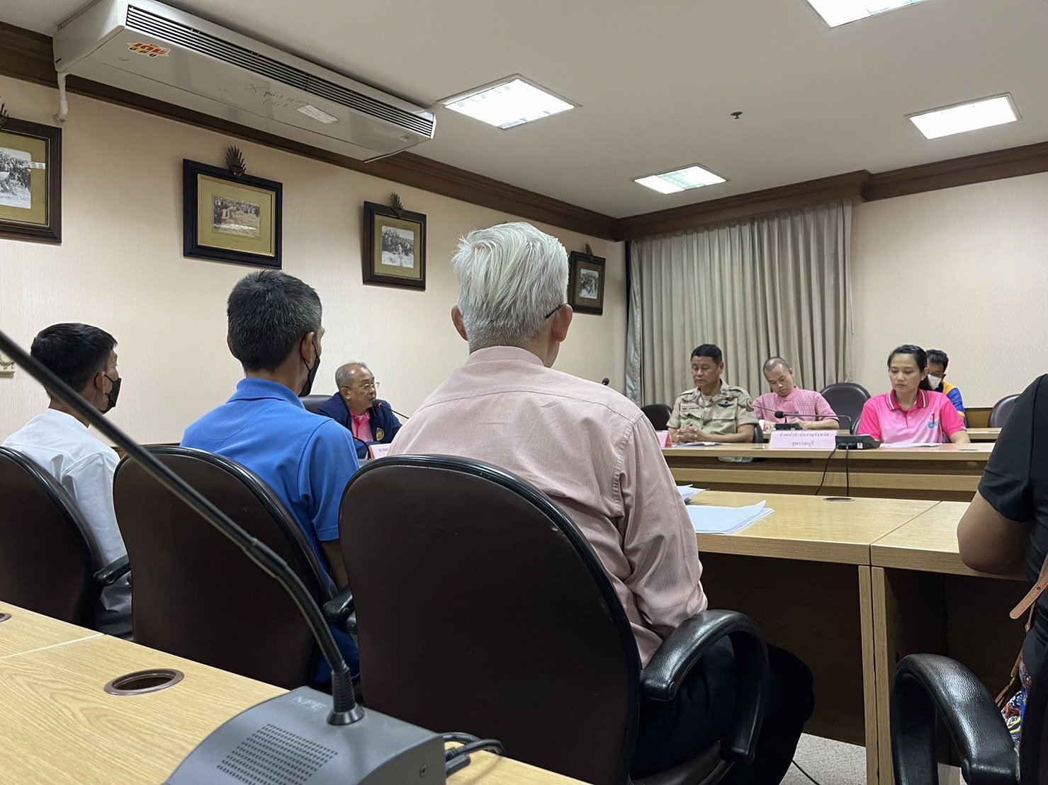 "รองผู้ว่าฯสุพรรณฯ"ประชุมช่วยเหลือเยียวยา คนเจ็บ-ตายถูกช้างทำร้ายงานอนุสรณ์ดอนเจดีย์ "รองผู้ว่าฯสุพรรณฯ"ประชุมช่วยเหลือเยียวยา คนเจ็บ-ตายถูกช้างทำร้ายงานอนุสรณ์ดอนเจดีย์