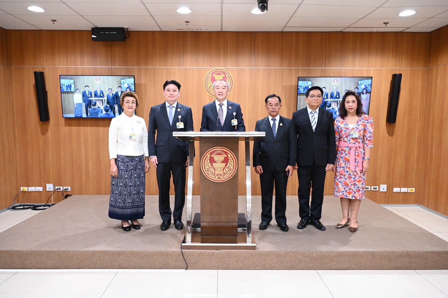 "กมธ.สาธารณสุข วุฒิสภา"ยัน แพทยสภาต้องไม่ถูกแทรกแซง  "กมธ.สาธารณสุข วุฒิสภา"ยัน แพทยสภาต้องไม่ถูกแทรกแซง