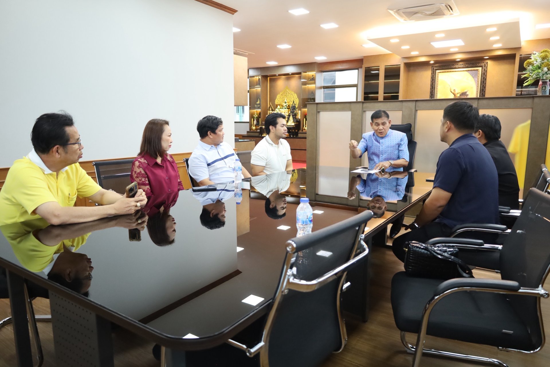 "นายก อบจ.สมุทรปราการ"เรียกประชุม แก้ปัญหาเร่งด่วนช่วยชาวบ้านทันที 