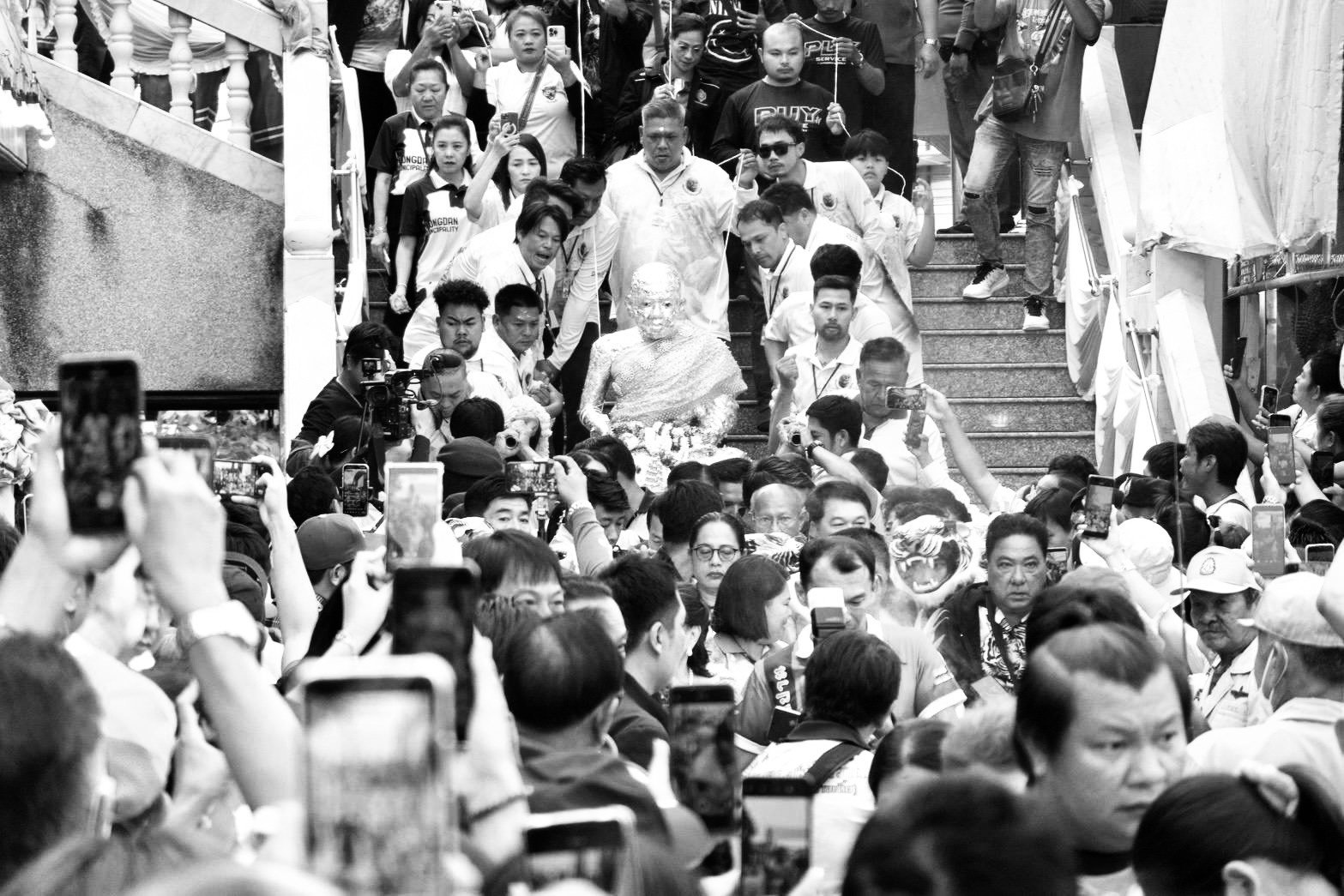 ผู้ว่าฯสมุทรปราการเป็นประธาน พิธีปิดทองนมัสการ"องค์หลวงปู่ปาน" ผู้ว่าฯสมุทรปราการเป็นประธาน พิธีปิดทองนมัสการ"องค์หลวงปู่ปาน"