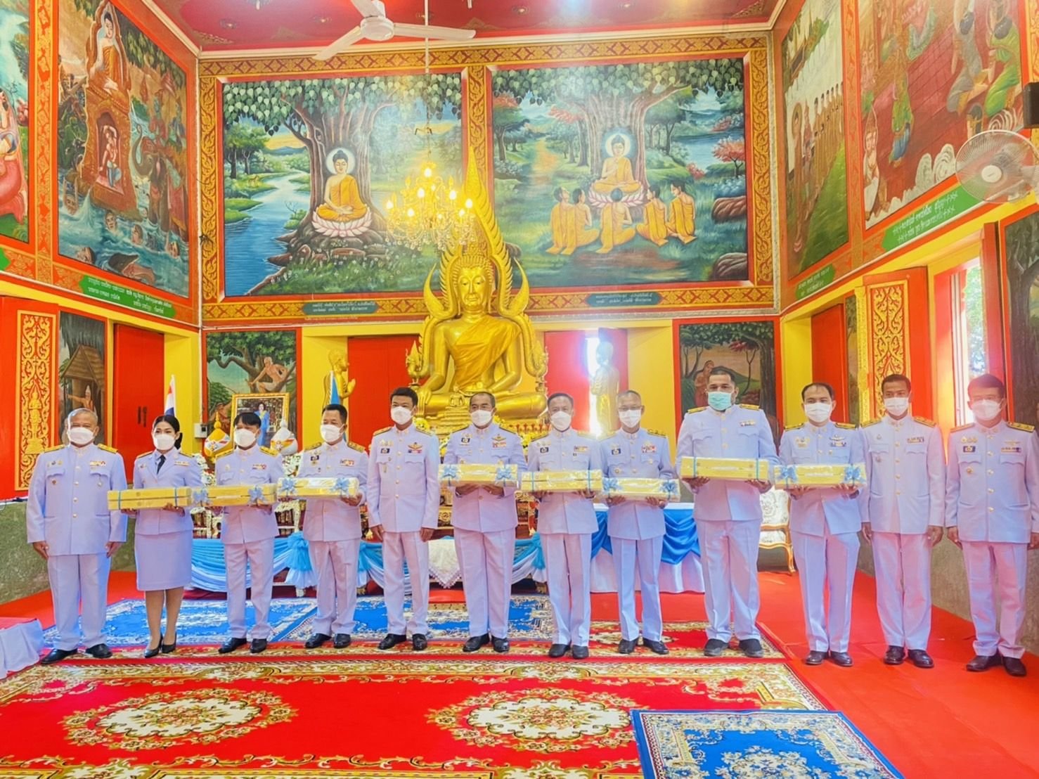 มอบคัมภีร์เทศน์เฉลิมพระเกียรติ"พระพันปีหลวง" เฉลิมพระชนมพรรษา 90 พรรษา มอบคัมภีร์เทศน์เฉลิมพระเกียรติ"พระพันปีหลวง" เฉลิมพระชนมพรรษา 90 พรรษา