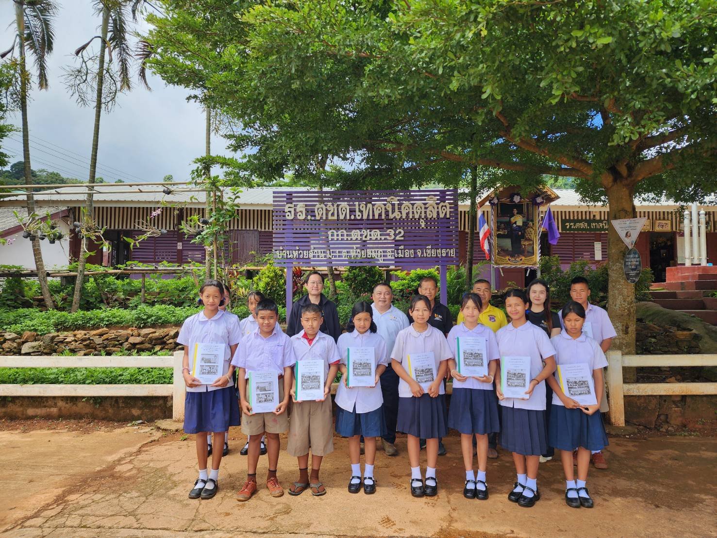 "มูลนิธิพุทธรักษา"ลงพื้นที่ติดตามพัฒนาการ การเรียน-การสอนภาษาอังกฤษโรงเรียนตชด.
