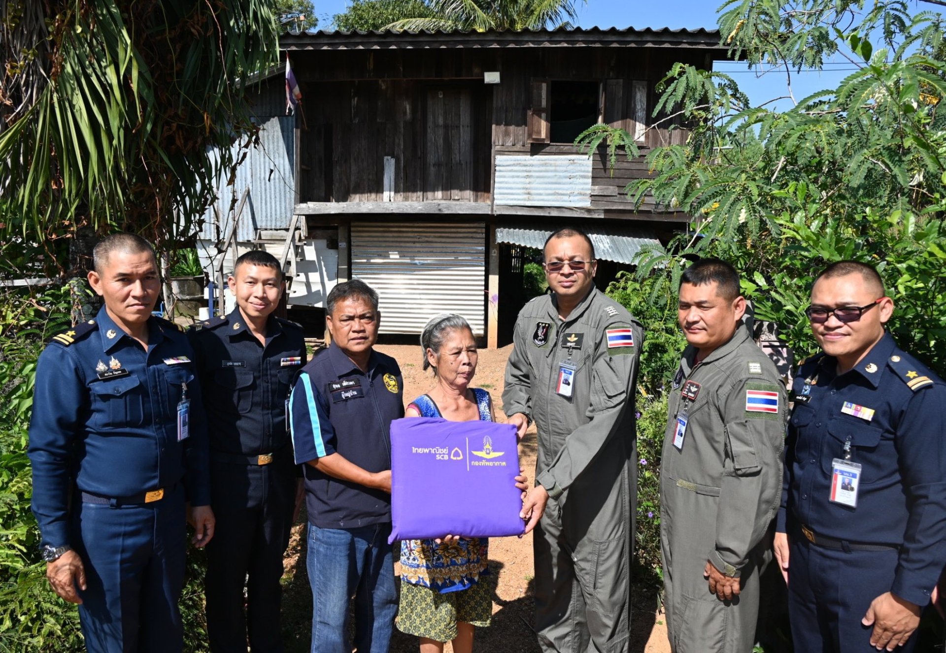 "กองบิน 3"ใส่ใจ-ห่วงใย-เคียงข้างประชาชน มอบผ้าห่มกันหนาวสานต่อความอบอุ่นให้ปชช.