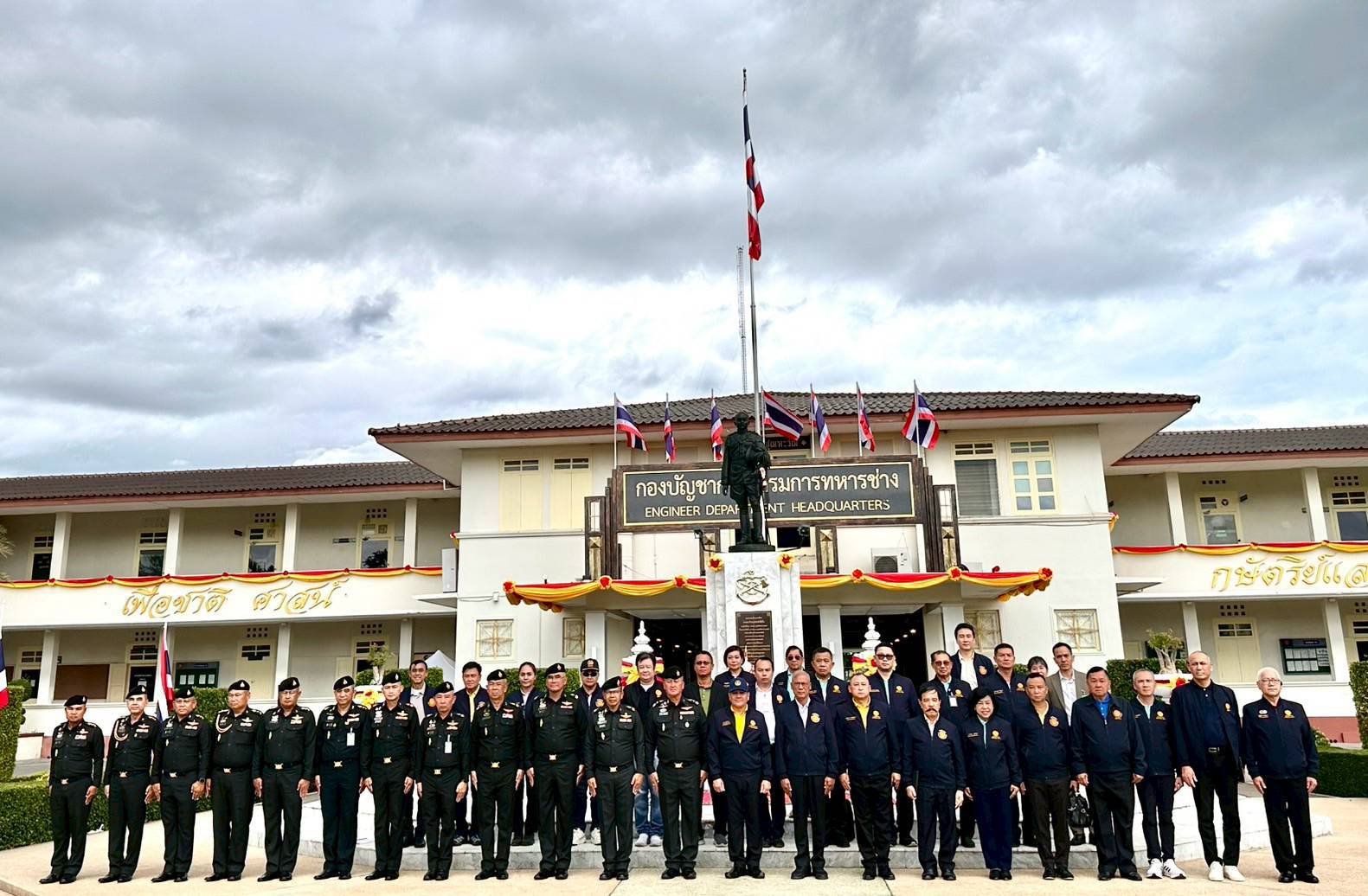 กมธ.ทหารฯ วุฒิสภาลงพื้นที่ติดตามผลการปฏิบัติงาน กรมทหารช่างและมณฑลทหารบกที่16ราชบุรี