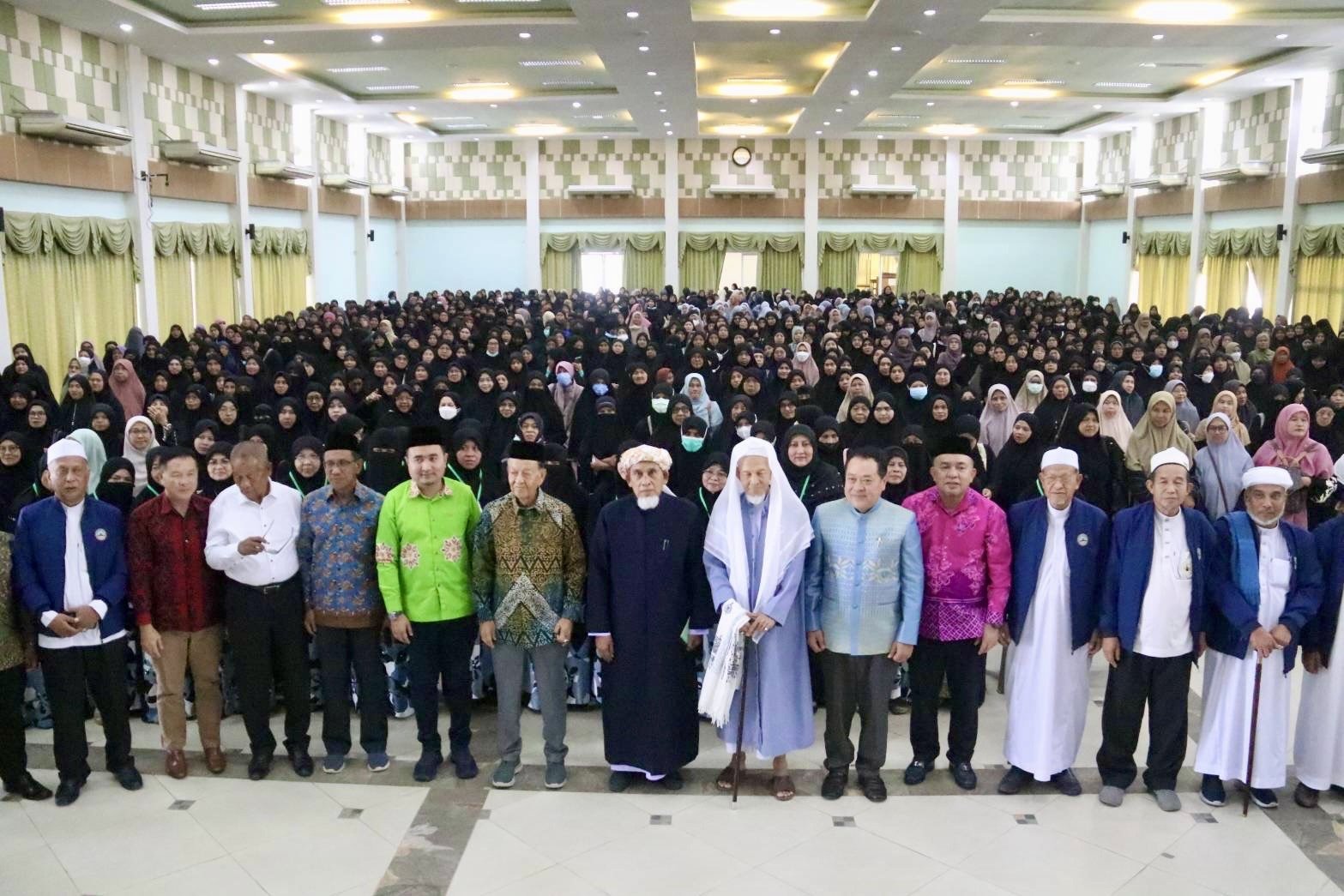 "ทวี สอดส่อง"ชูบทบาทสตรีมุสลิมะห์ยุคโลกาภิวัตน์ เชื่อคือพลังสู้ความรุนแรงได้ผล