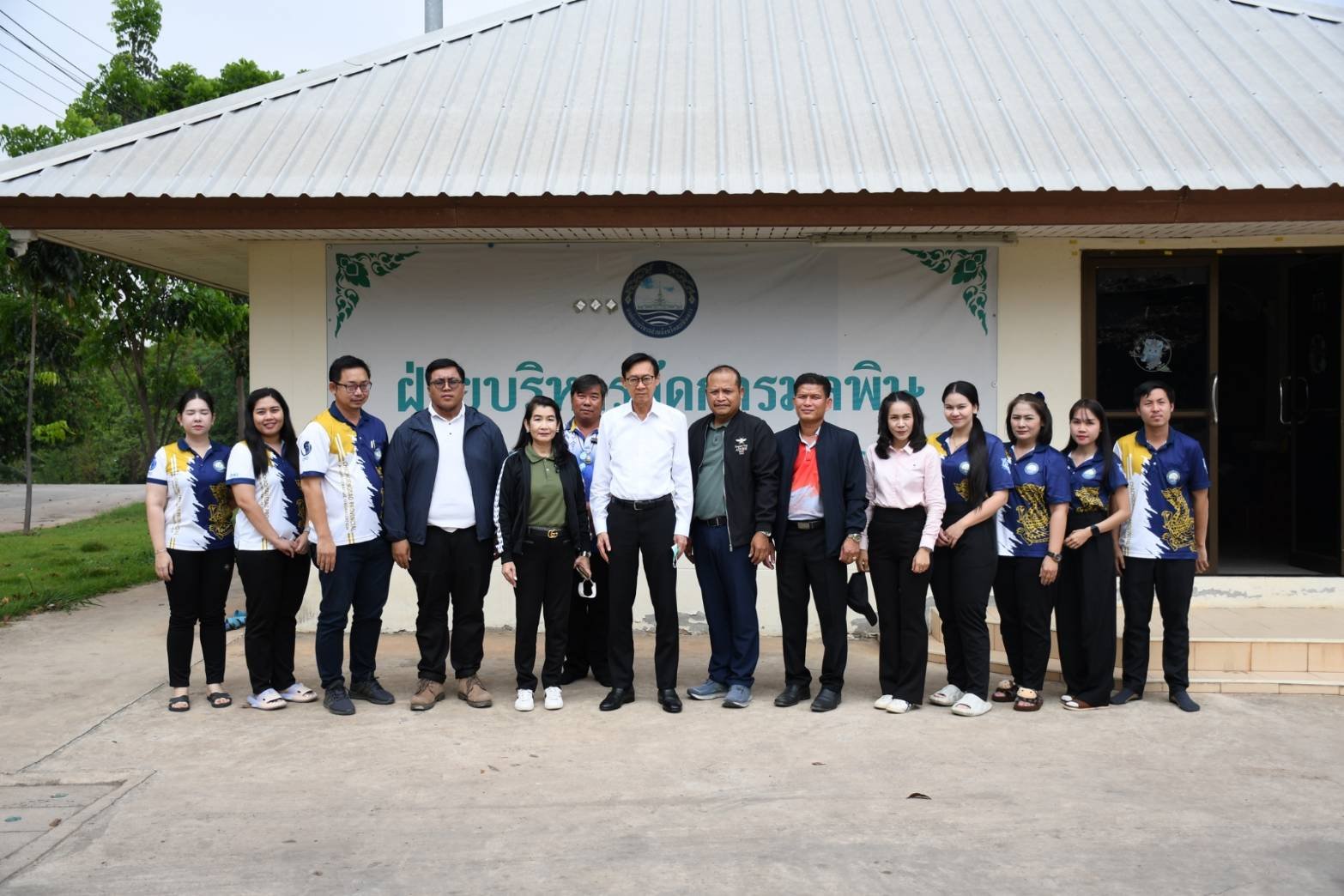 "กลยุทธ ฉายแสง"ลงพื้นที่ ตรวจเยี่ยมศูนย์กำจัดขยะมูลฝอย อบจ.ฉะเชิงเทรา "กลยุทธ ฉายแสง"ลงพื้นที่ ตรวจเยี่ยมศูนย์กำจัดขยะมูลฝอย อบจ.ฉะเชิงเทรา