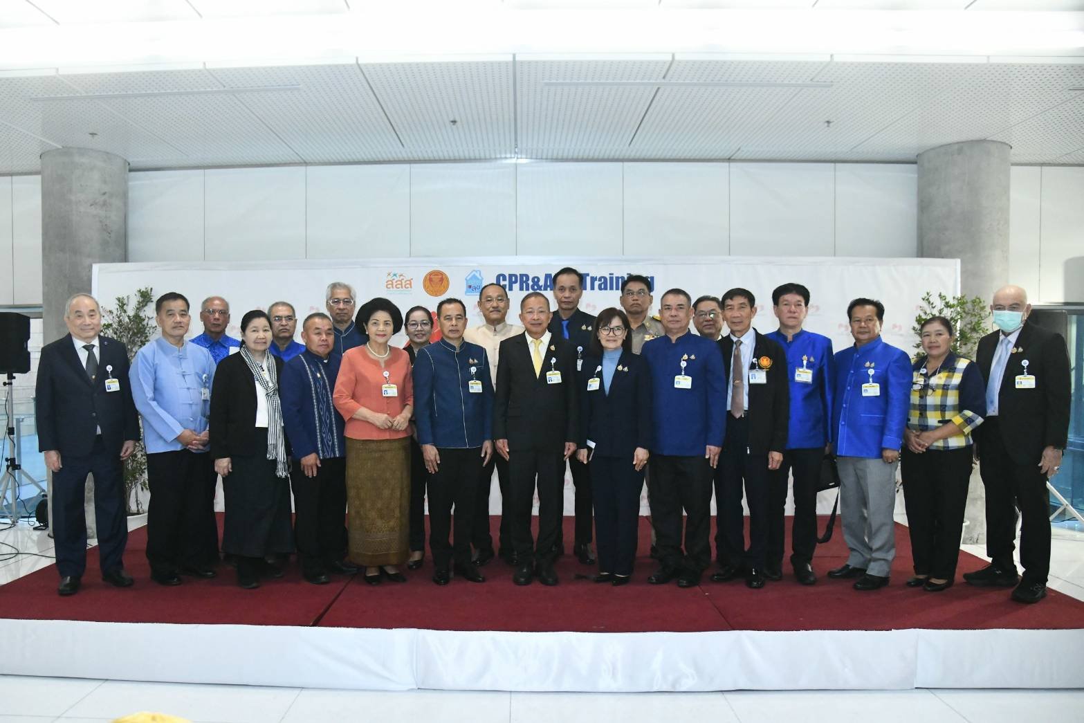 "ประธานวุฒิฯ"เปิดฝึกอบรมปฐมพยาบาล ด้วยเครื่องกระตุกไฟฟ้าฟื้นคืนชีพ  "ประธานวุฒิฯ"เปิดฝึกอบรมปฐมพยาบาล ด้วยเครื่องกระตุกไฟฟ้าฟื้นคืนชีพ