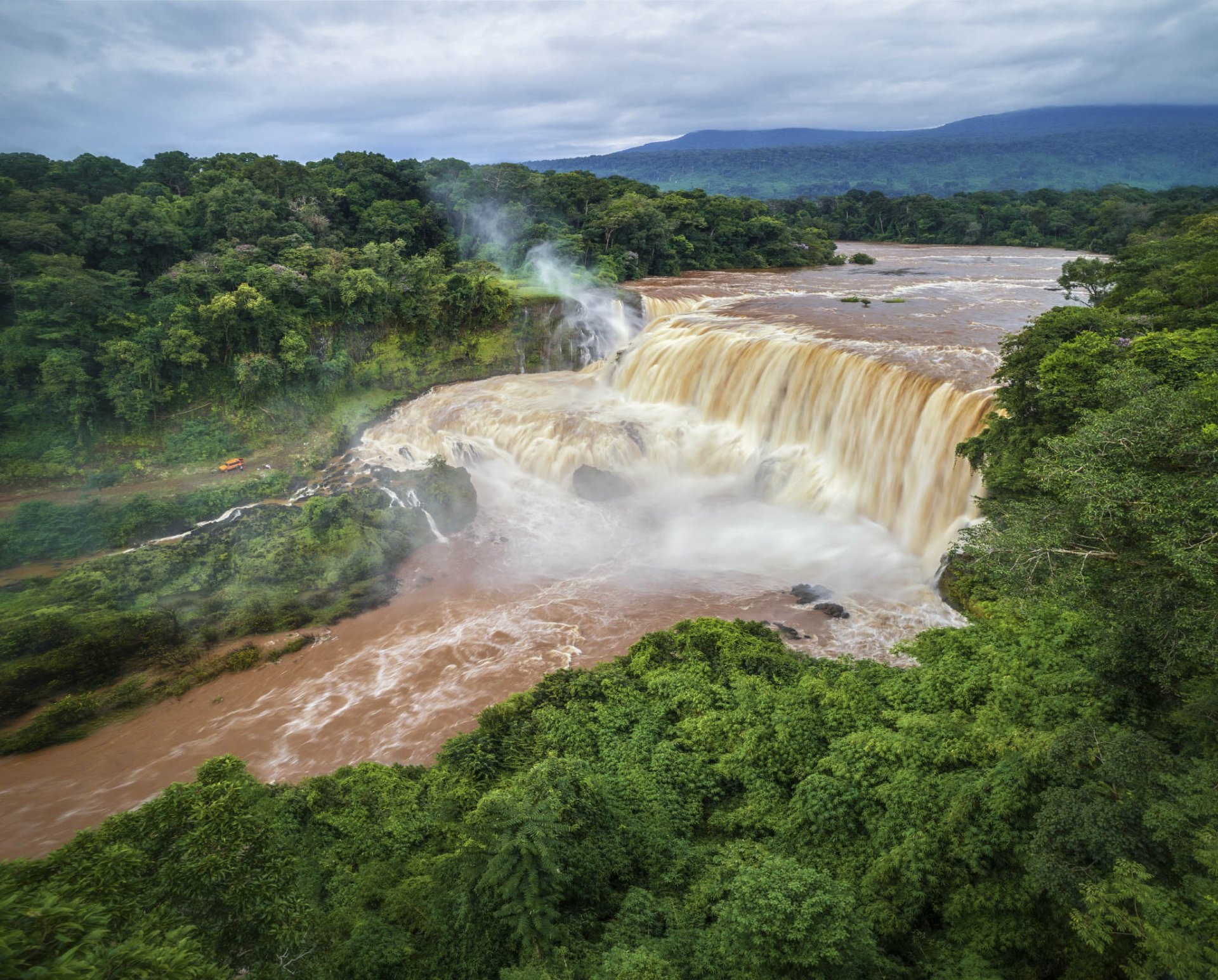น้ำตกแซป่องไล น้ำตกแซป่องไล