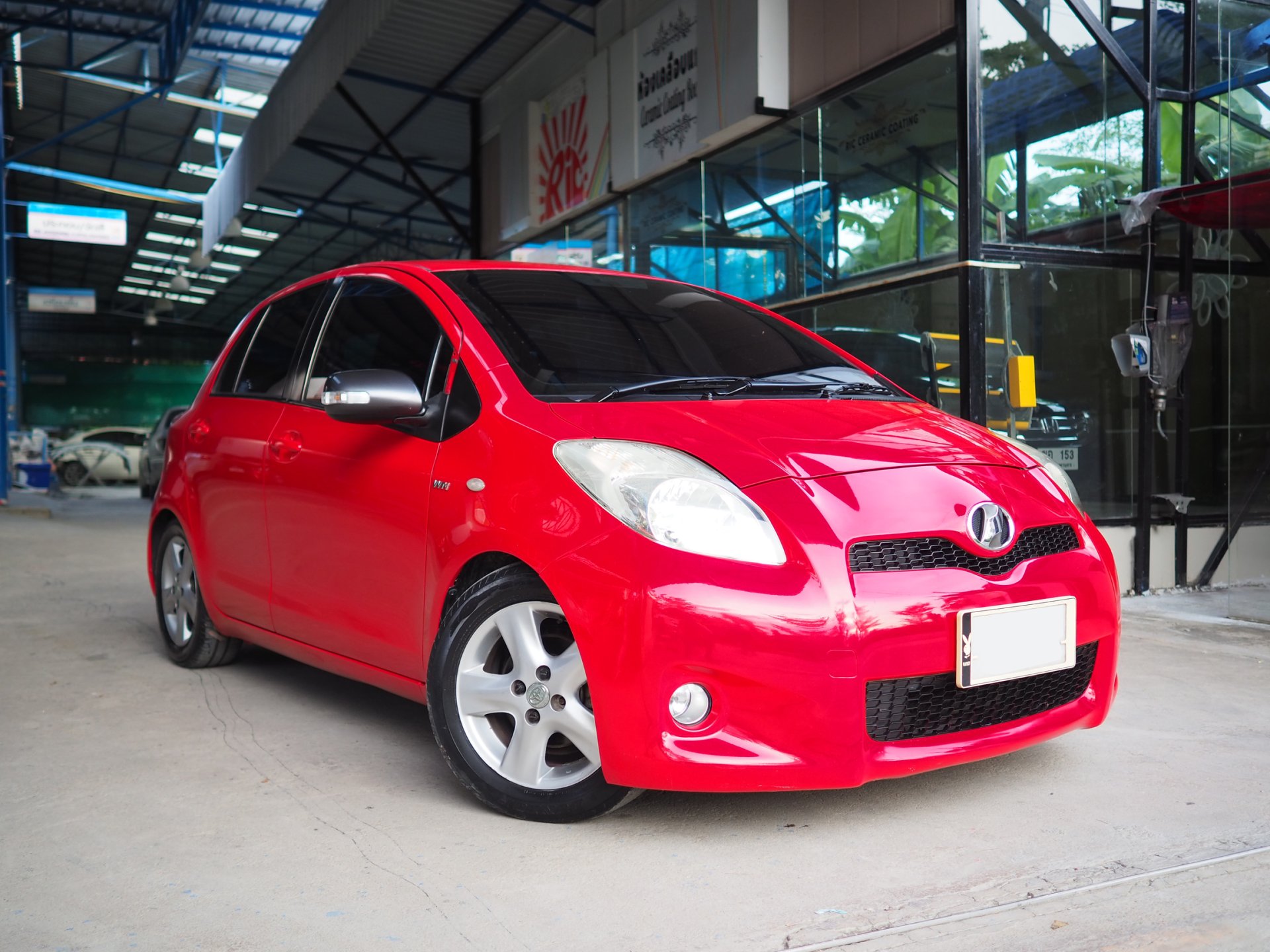 TOYOTA YARIS