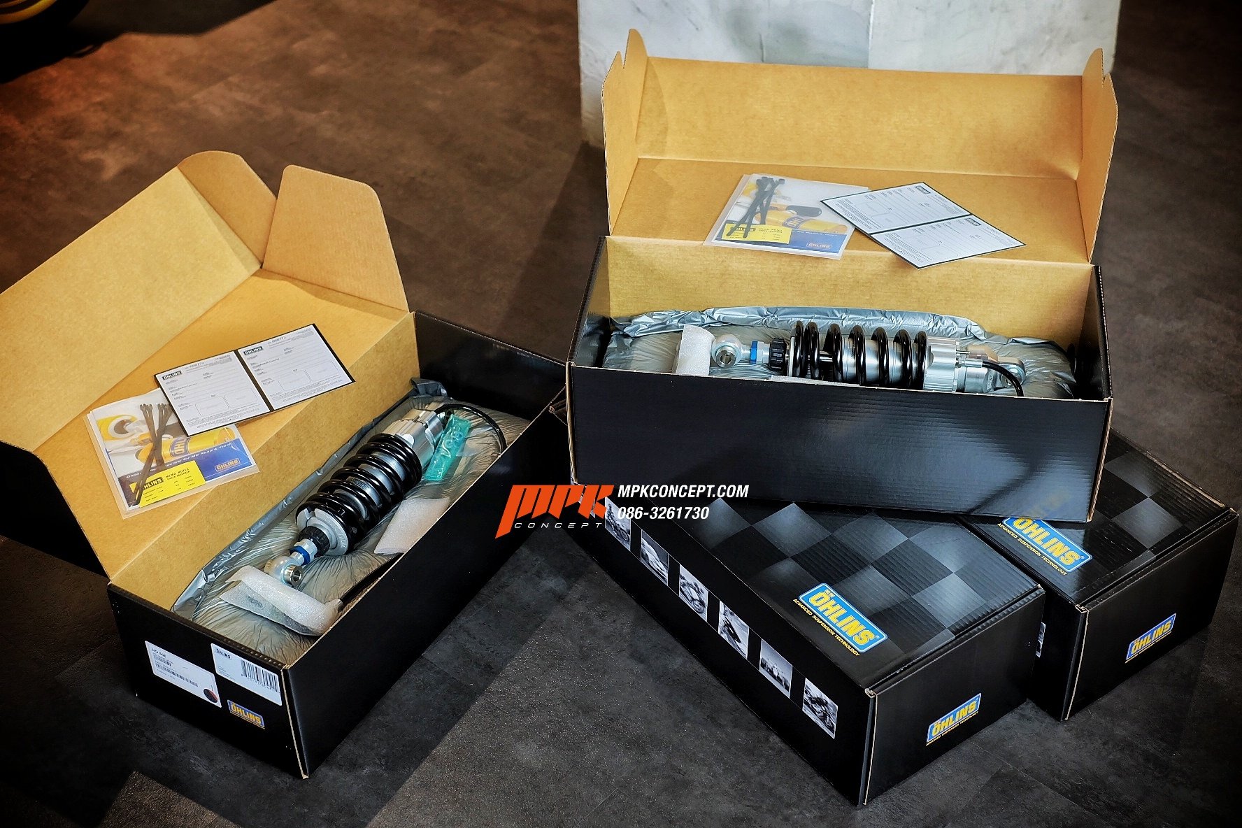 OHLINS REAR SHOCK ABSORBER HD 506 HARLEY SOFTAIL-BLACK โช๊คหลังโอลินสีดำ