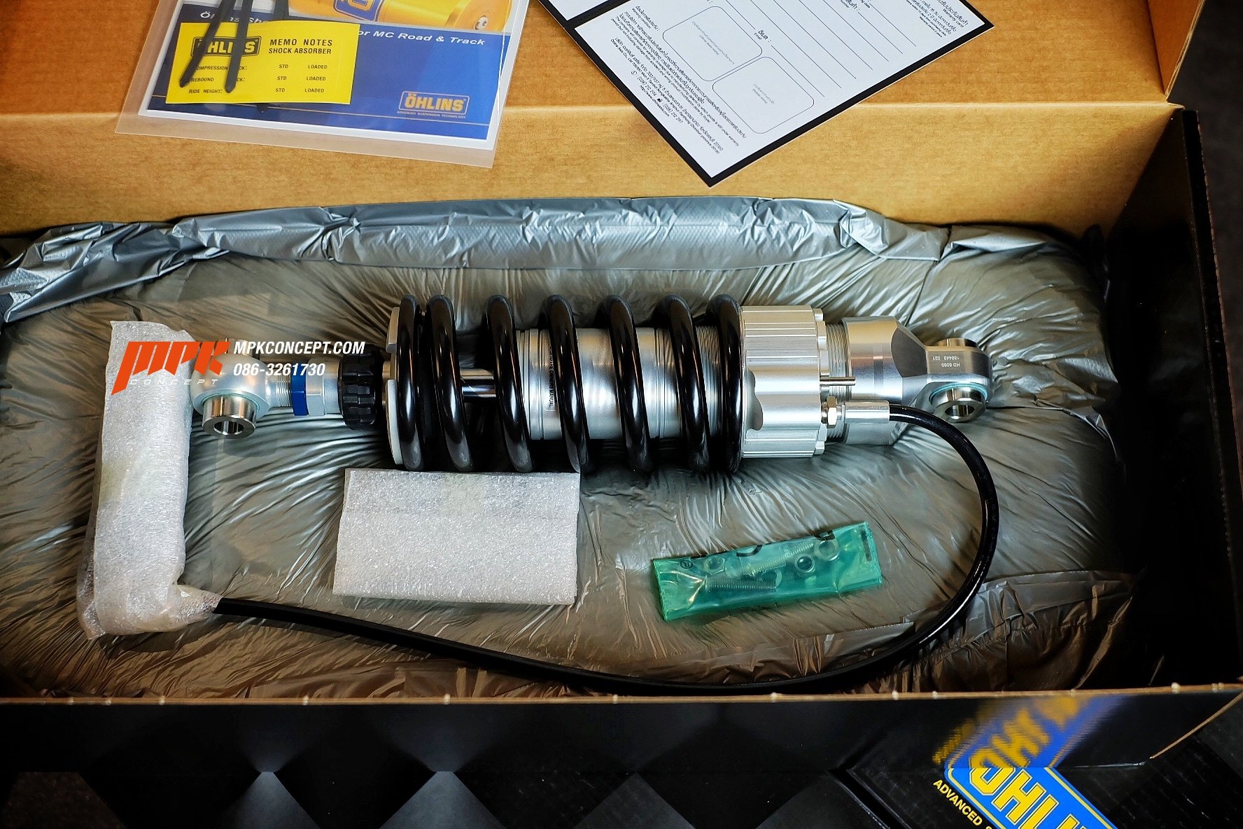 OHLINS REAR SHOCK ABSORBER HD 506 HARLEY SOFTAIL-BLACK โช๊คหลังโอลินสีดำ