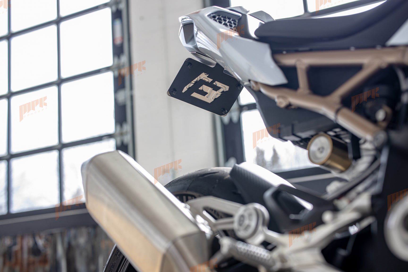 FUTURISMOTO TAIL TIDY WITH TURN SIGNAL BMW S1000RR 2019-2022 
