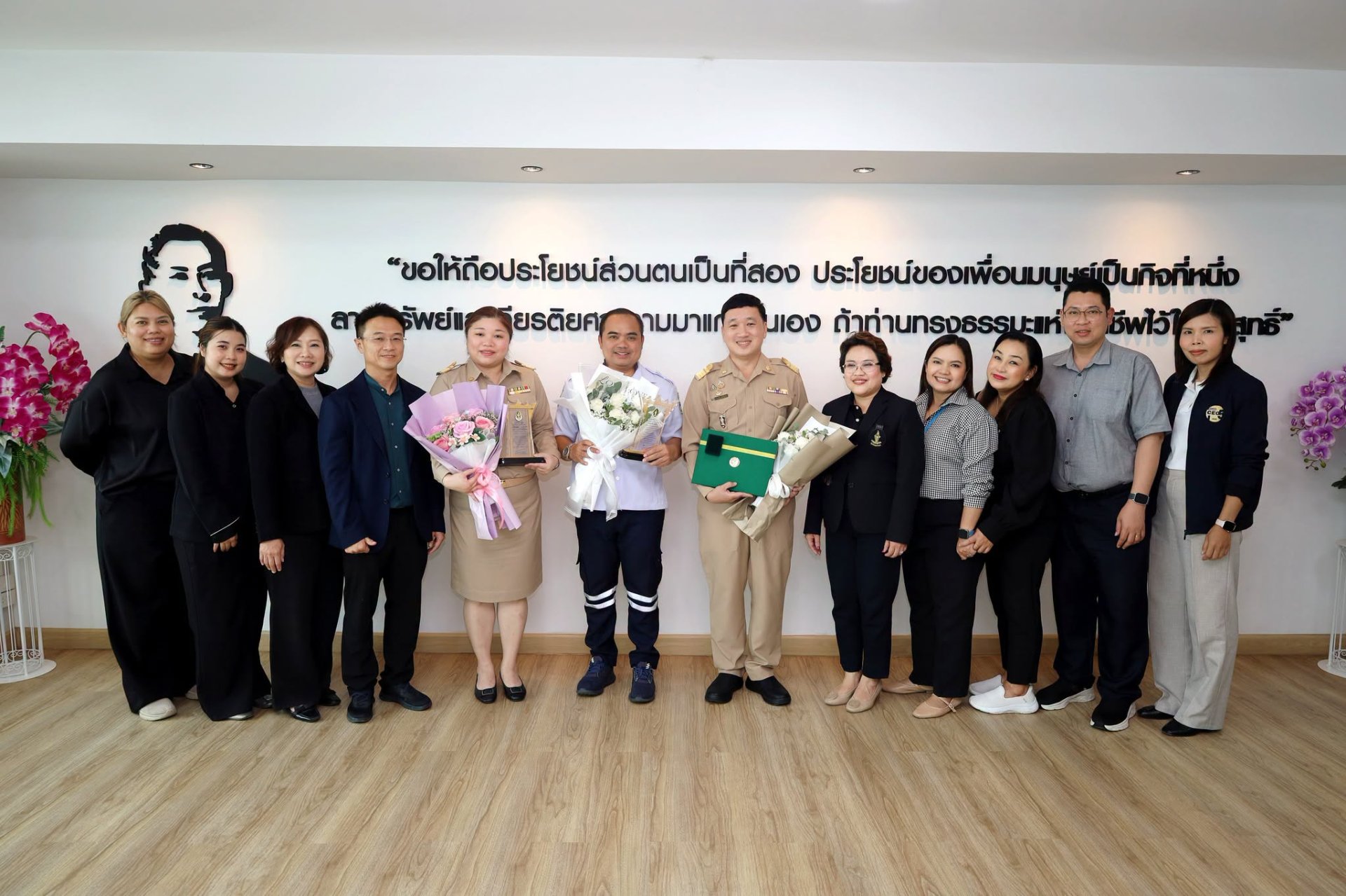 ความภาคภูมิใจชาวราชพิพัฒน์! กทม. เชิดชูเกียรติ ข้าราชการและลูกจ้างดีเด่น ประจำปี 2568