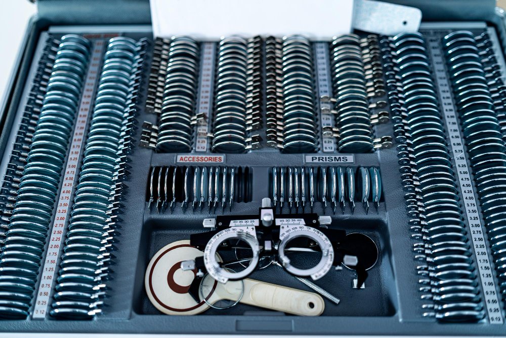 เลนส์เซ็ท TRIAL LENS SET ใช้งานร่วมกับ Phoropter อย่างไรให้แม่นยำระดับมืออาชีพ