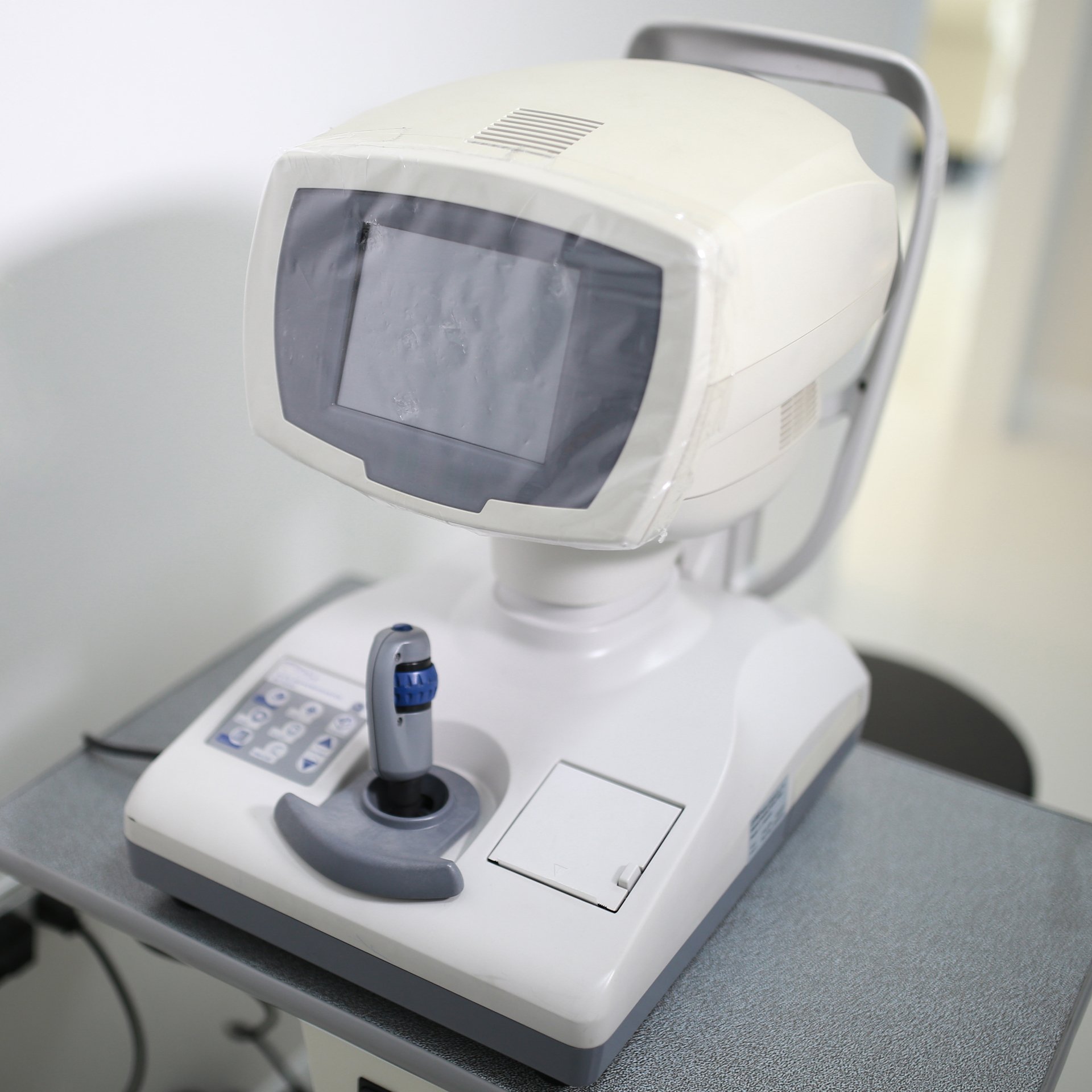 ทำไมร้านแว่นจำนวนมากเลือกคอมวัดสายตาจาก Grandlondon Optical