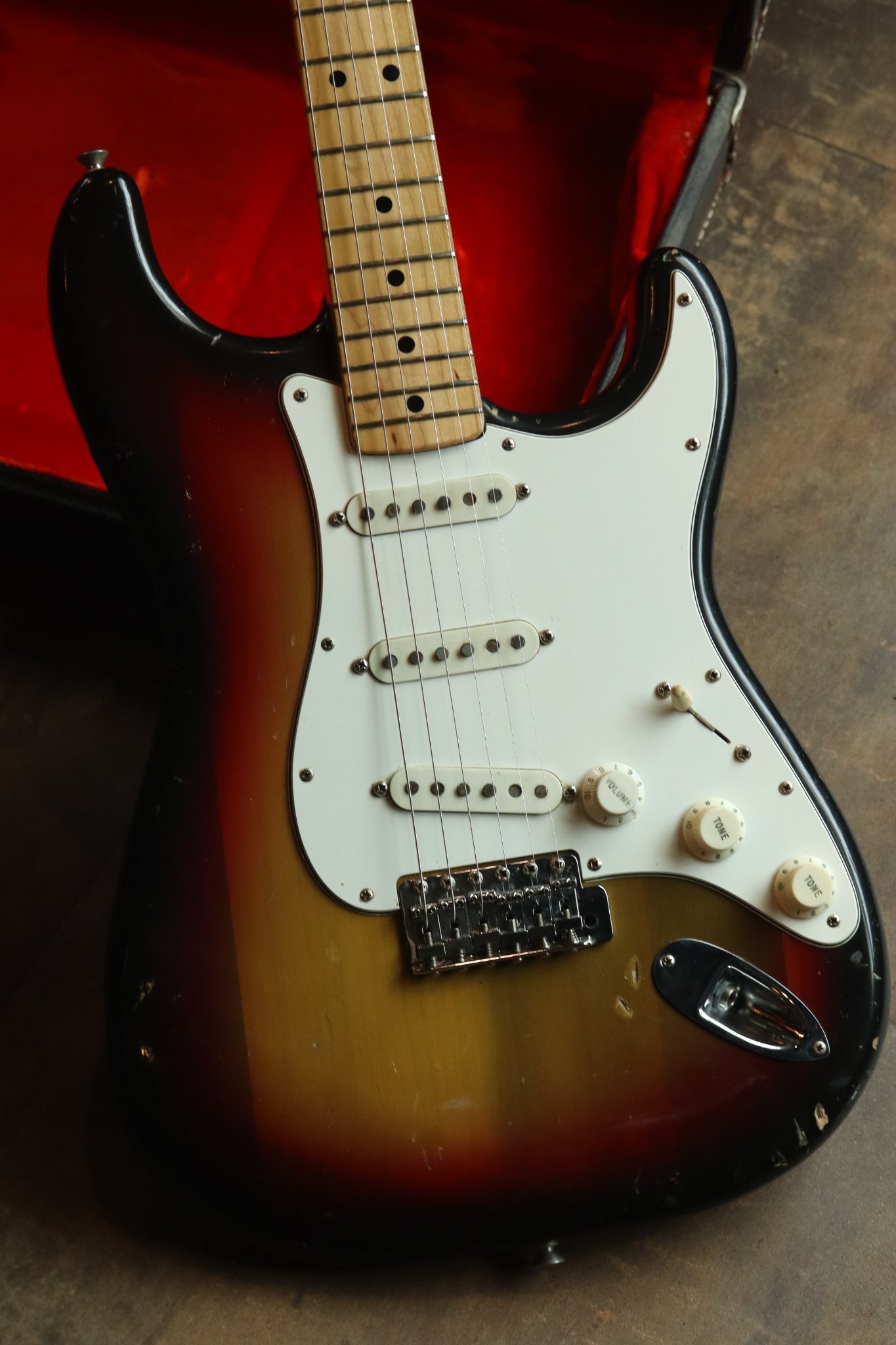 Fender Stratocaster 1974 Original Sunburst Alder (3.4kg)