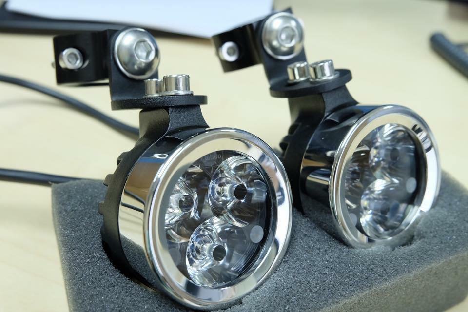 Darla ขอบ Chromium อย่างงาม งานประณีต Darla ขอบ Chromium อย่างงาม งานประณีต