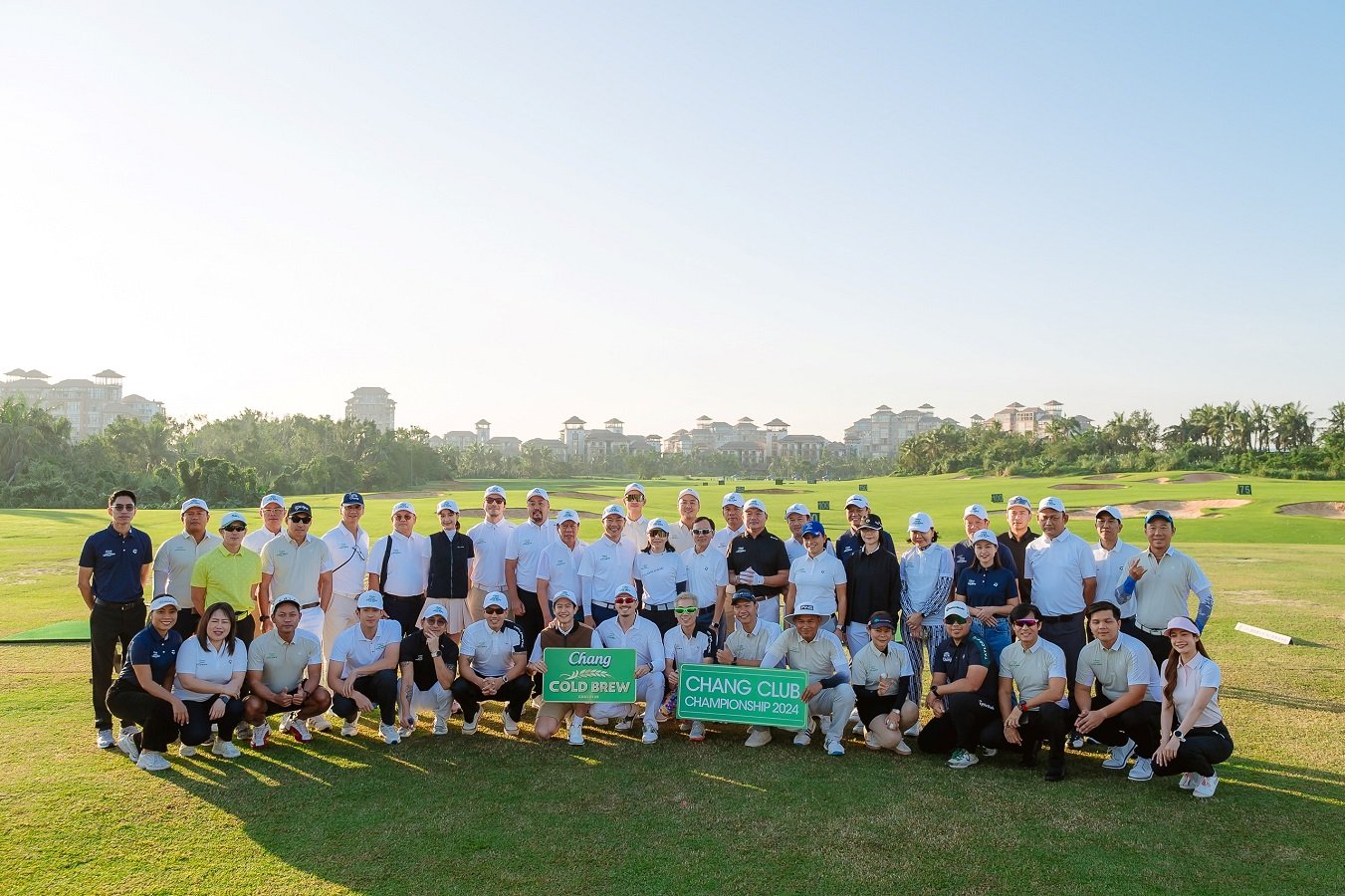 คูลที่สุดแห่งปี! "เฟย ภัทร" พาแชมป์กอล์ฟ "Chang Cold Brew Cool Club presents Chang Club Championship 2024" บินลัดฟ้าโชว์วงสวิงบนสนามกอล์ฟวิวสุดอลังการที่เมืองไห่หนาน ฮาวายแห่งเอเชีย