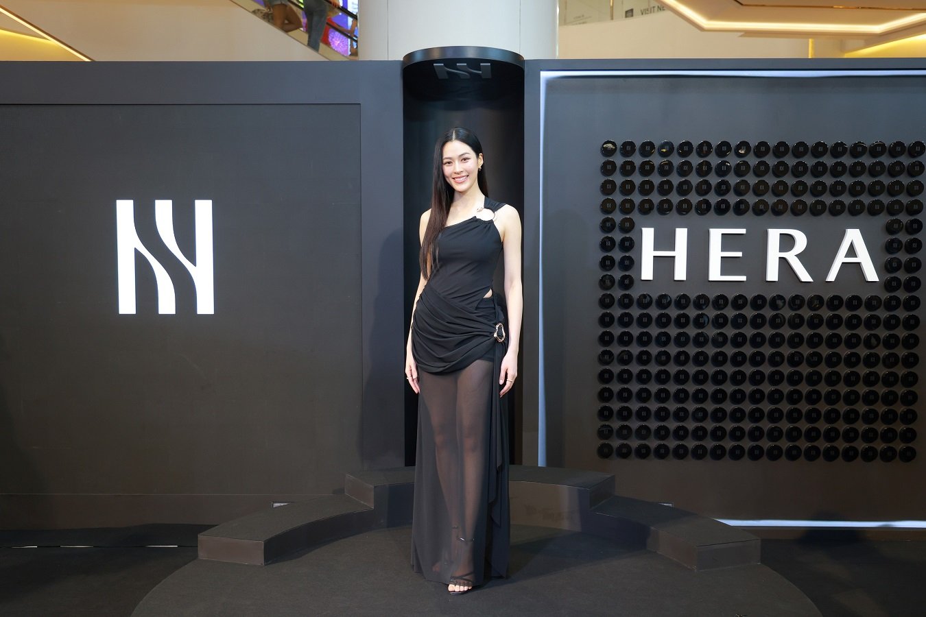 ออร่าระดับเอเชีย! "หลิงหลิง" ฉลองเปิดตัวแบรนด์แอมบาสเดอร์ HERA แบรนด์ชั้นนำจากกรุงโซล พร้อมแนะนำคุชชั่นยอดขายอันดับหนึ่งในเกาหลี