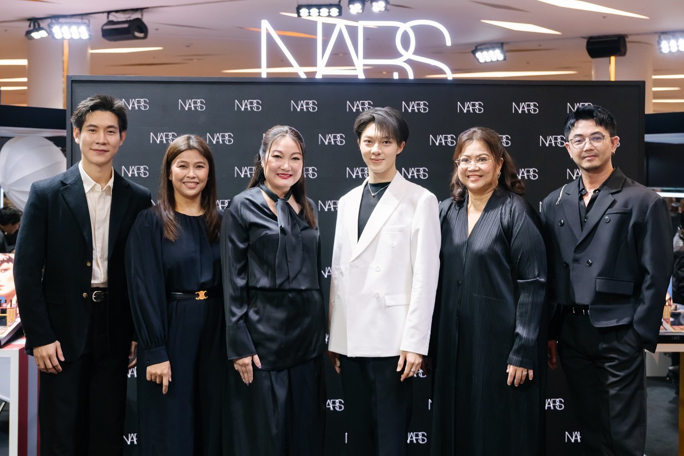 'นุนิว-ชวรินทร์' ร่วมเปิดประสบการณ์ความงามบทใหม่ THE BEAUTY TRANSFORMED COLLECTION ที่งาน "NARS THE HOT ESCAPE EVENT"