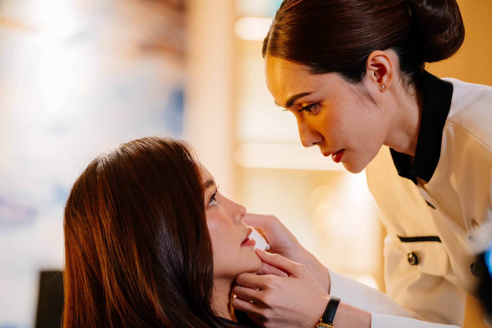 'อิงฟ้า' แพ้ทาง 'ชาล็อต' นทีร้อยเล่ห์ EP.3 'บอสเล็ก' เลิกเก๊กขรึม ออกตัวปกป้อง 'ชลลดา'