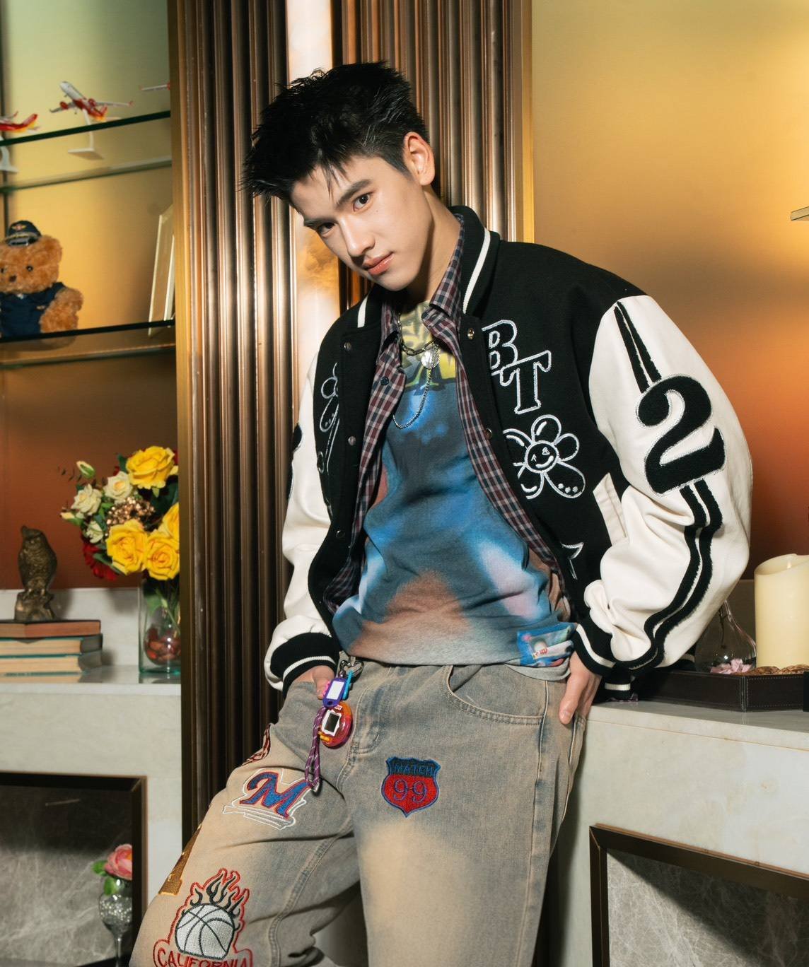 'ยูจีน อัยภณ' ดาวรุ่งวัย 17 ปี หล่อ เก่ง โปรไฟล์พรีเมียมครบเครื่อง!  แจ้งเกิดเต็มตัว มัดใจสาวๆ ทั้งประเทศ   