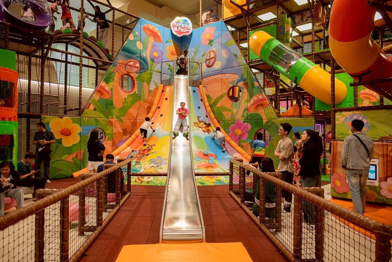 สนุกยกบ้าน! เซ็นทรัล ขอนแก่น เปิด HarborLand แห่งล่าสุด คอนเซปต์ "Bugs Festival" โลกแมลงจิ๋ว ย้ำแลนด์มาร์คแห่งความสุขภาคอีสาน