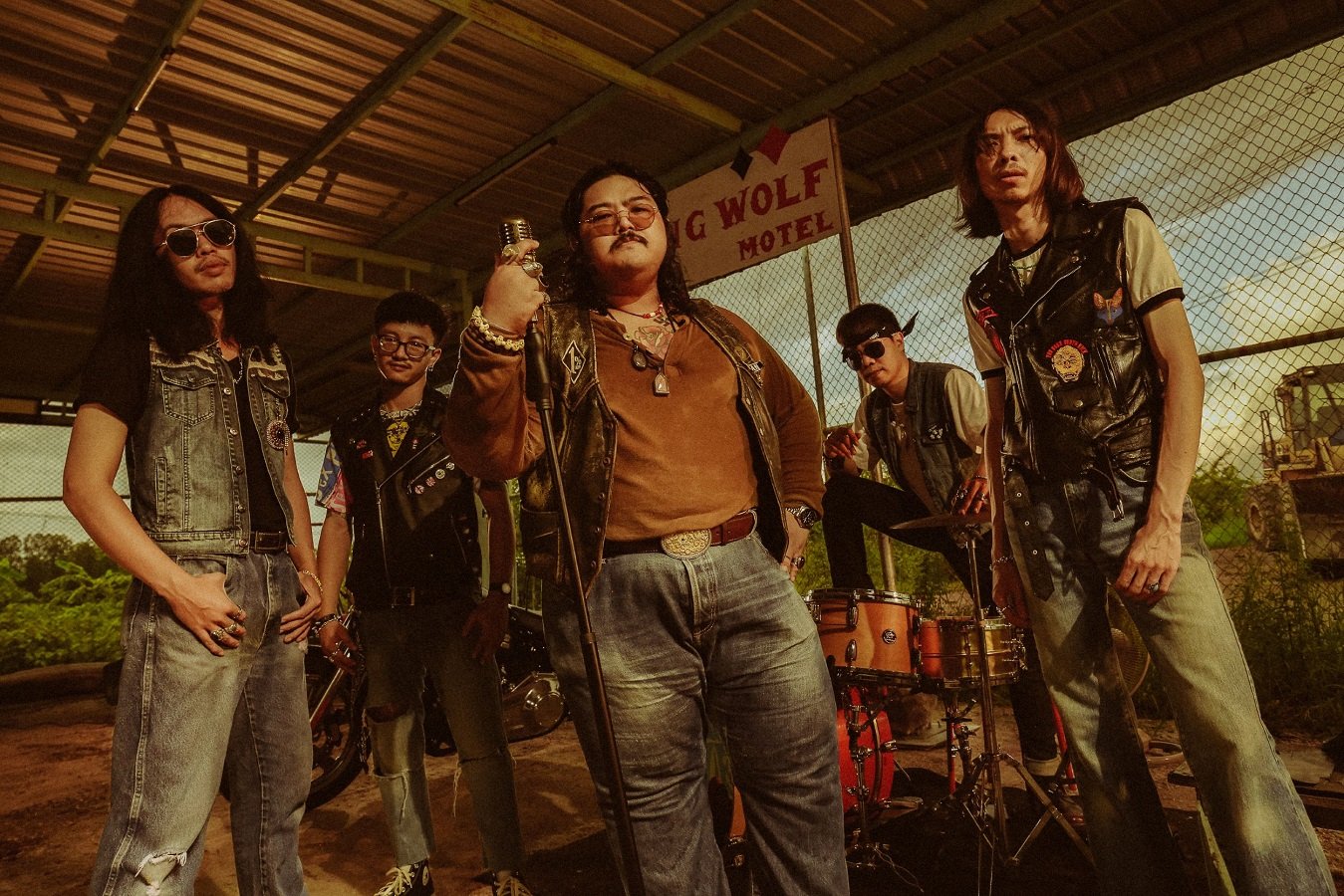 The Young Wolf  ปลื้มกระแสดี หลังคัฟเวอร์เพลงวง Led Zeppelin ดันยอดผู้ติดตามพุ่ง และแฟนต่างชาติแห่คอมเมนต์อยากให้ไปทัวร์ต่างประเทศ