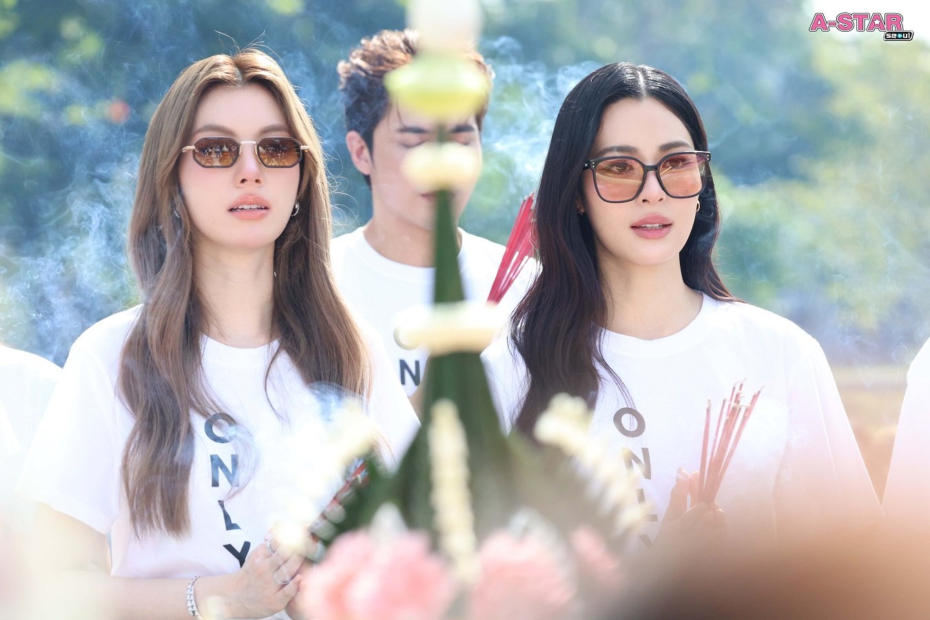 'หลิง - ออม' นำทีมบวงสรวงซีรีส์ "เพียงเธอ Only You The Series" แฟนคลับให้กำลังใจแน่น เตรียมจิ้นกันได้เลย เริ่มตอนแรก 18 ก.ค. นี้