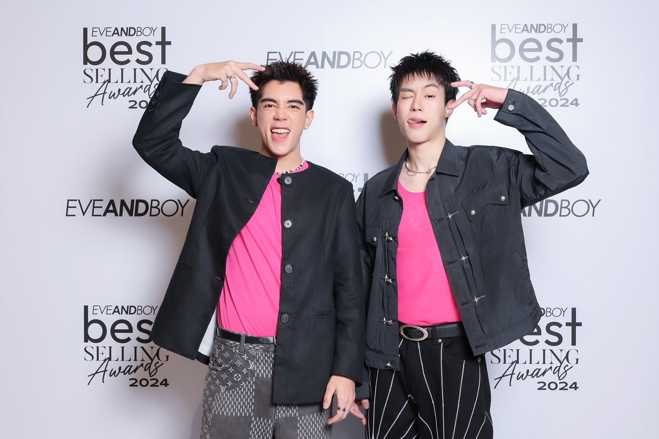 แอบส่องไอเทมลับเสริมหล่อ "ไปป์-มนธภูมิ" และ "นิว-ชยภัค" พร้อม "เอินเอิน-ฟาติมา" เผยเคล็ดลับสวยหน้าใส!! ในงาน "EVEANDBOY BEST SELLING AWARDS 2024"